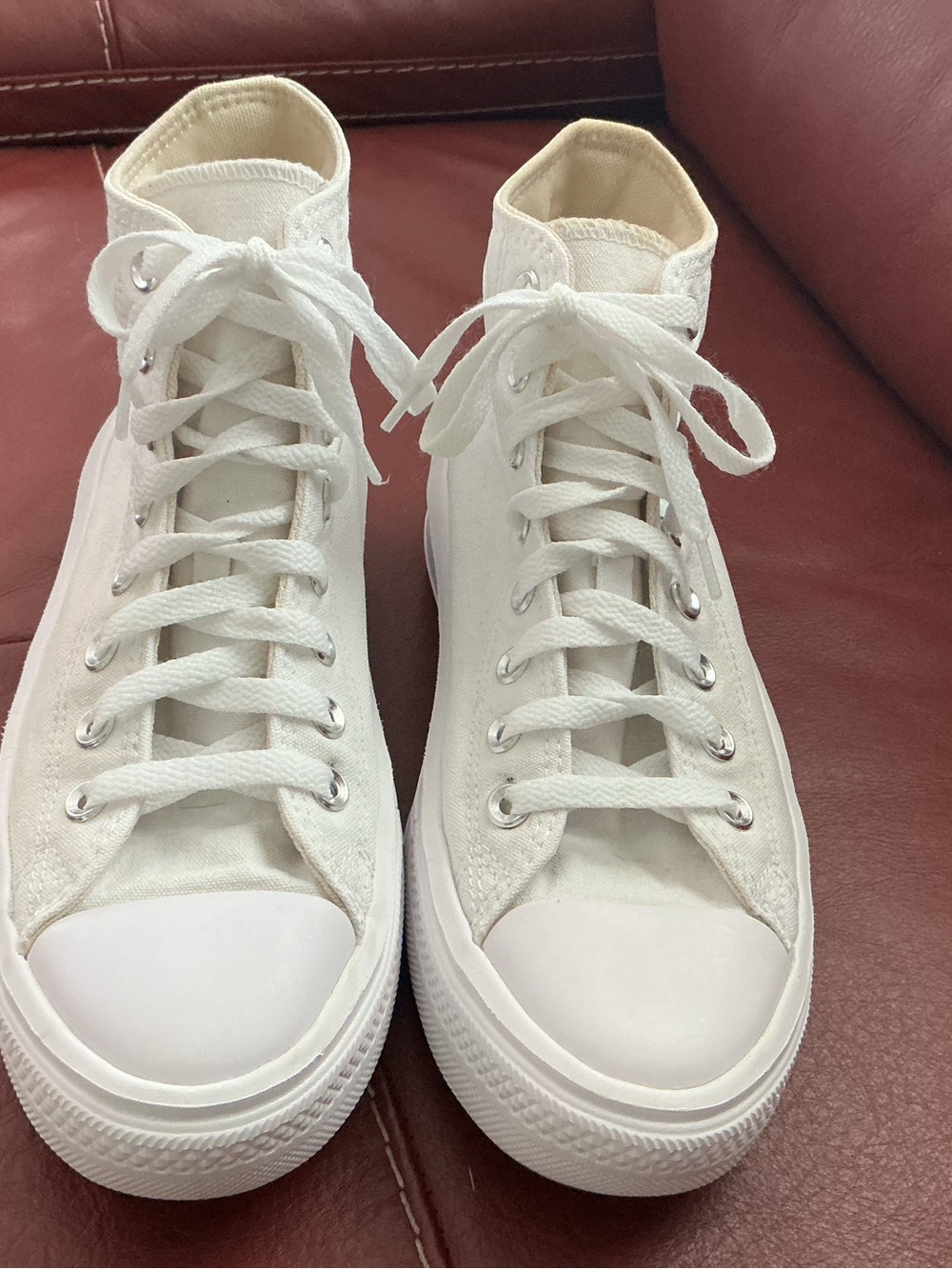 Women’s Classic Converse Chuck Taylor High Top with Platform Soles Size 9